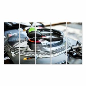 islandburner Leinwandbild Bild auf Leinwand DJ-Mixer und Vinyl-Player mit Kopfhörern im Club Wan