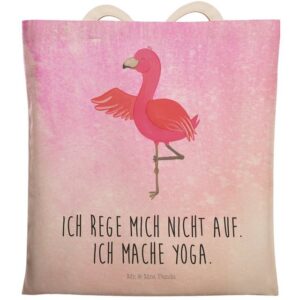 Mr. & Mrs. Panda Tragetasche Flamingo Yoga - Aquarell Pink - Geschenk, Achtsamkeit, entspannt, Ein (1-tlg)
