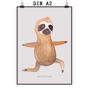 Mr. & Mrs. Panda Poster DIN A2 Faultier Yoga - Grau Pastell - Geschenk, Krieger, Faultier Ge, Faultier Yoga (1 St), Farbecht